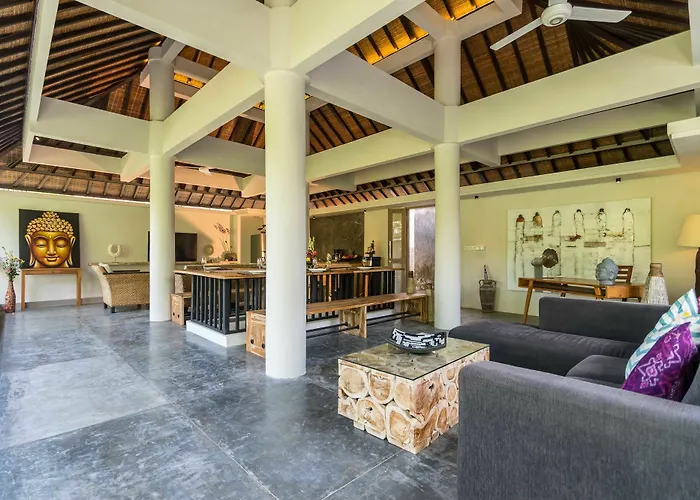 La-meli Villa *